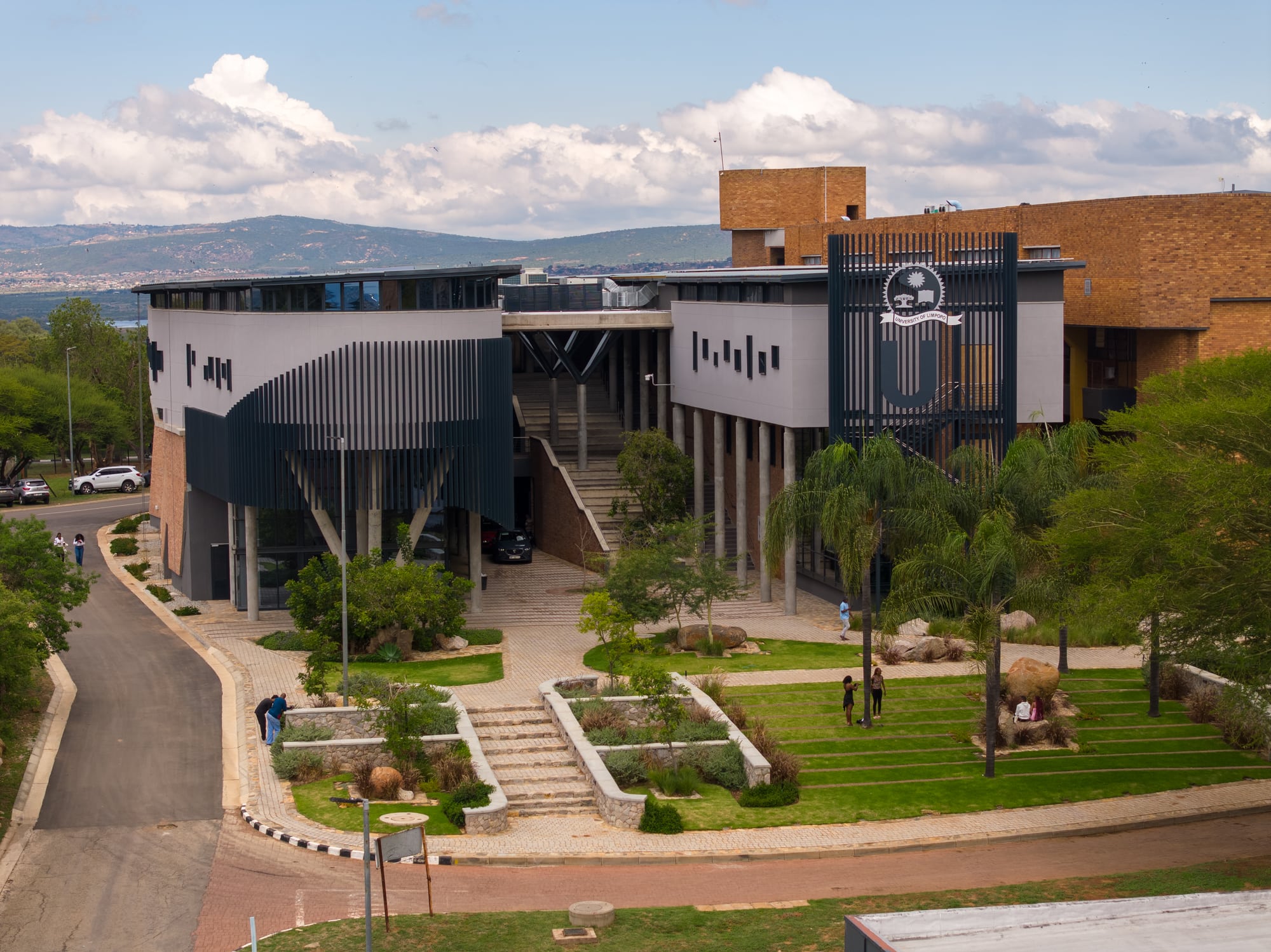 Earth Sciences Building