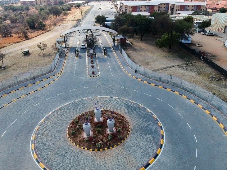 The new traffic circle integrating the precinct with the campus road network